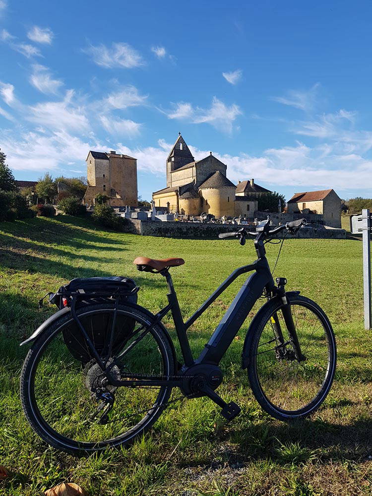 STATIONS BEE S VILLEREAL MONPAZIER_LA BALIE_9 STATIONS BEE S cycling VILLEREAL MONPAZIER_LA BALIE_9